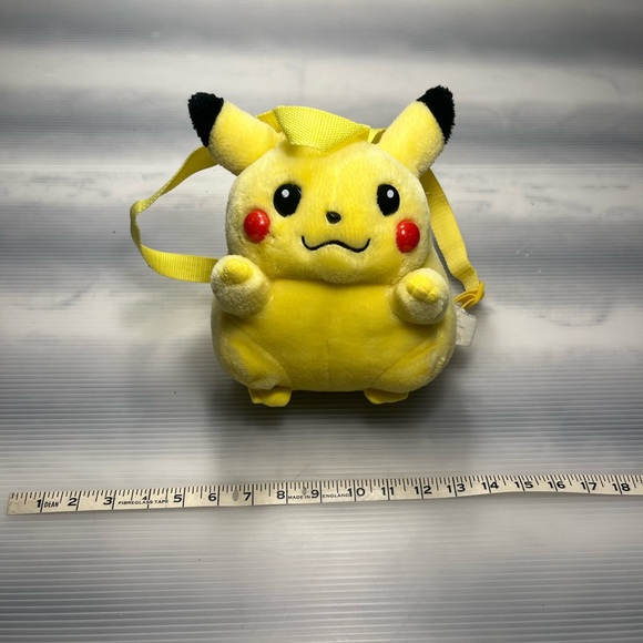 Vintage RARE 90’s Fat Pikachu Plush Backpack - Picture 7 of 7